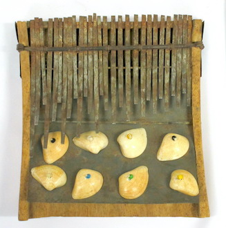 Mbira dzaVaNdau "Danda" type A from Chisumbanje, Chipinge district, Zimbabwe TIC 135, 1 of 10