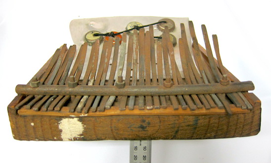 Mbira dzaVaNdau "Danda" type E by Bonisa Sithole TIC 136, 7 of 10