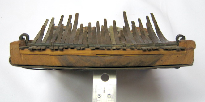 Mbira dzaVaNdau "Utee" type B from Chimanimani, Zimbabwe TIC 137 Utee type, 8 of 10